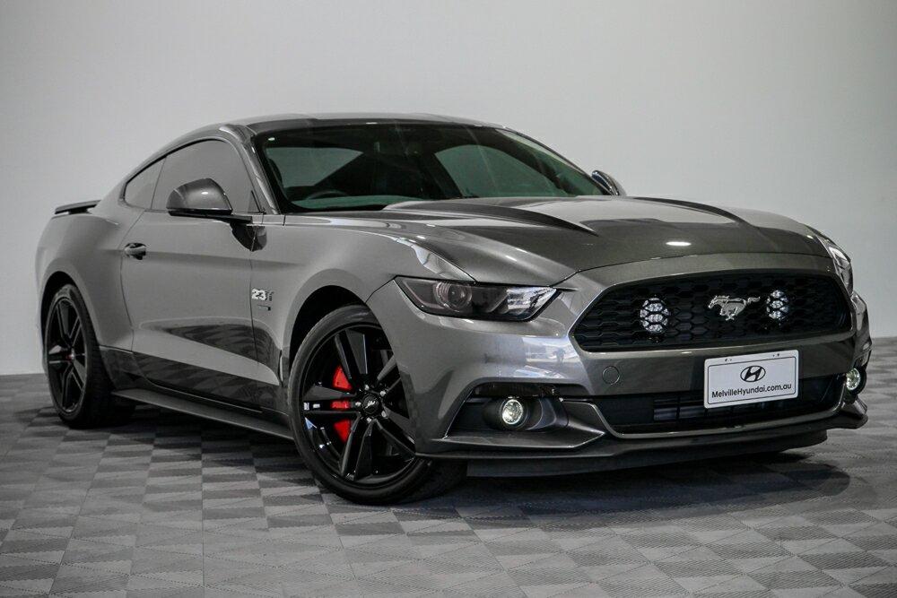Ford Mustang image 1