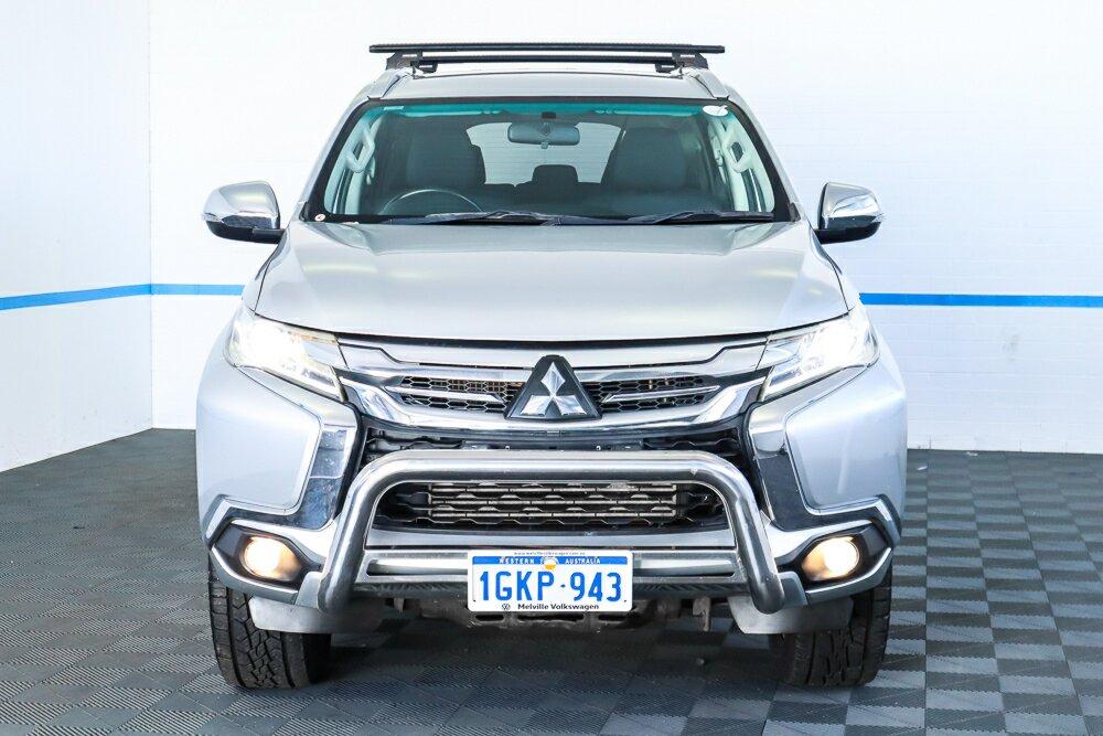 Mitsubishi Pajero Sport image 3