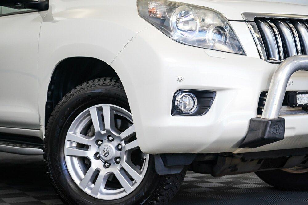 Toyota Landcruiser Prado image 2