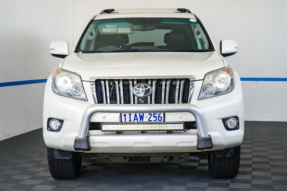 Toyota Landcruiser Prado image 3