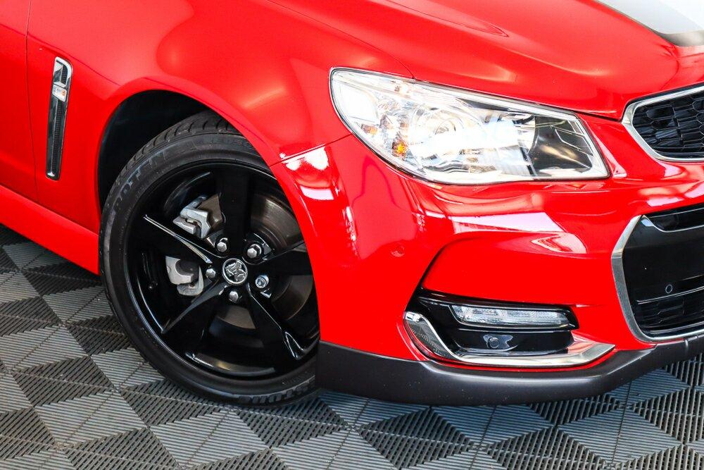 Holden Commodore image 2