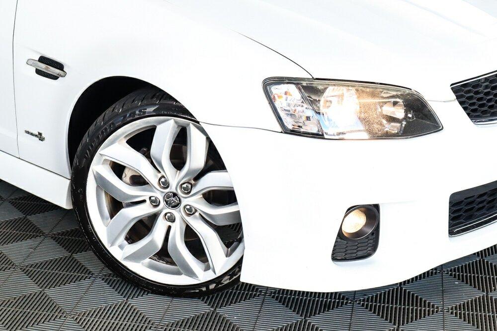 Holden Commodore image 2