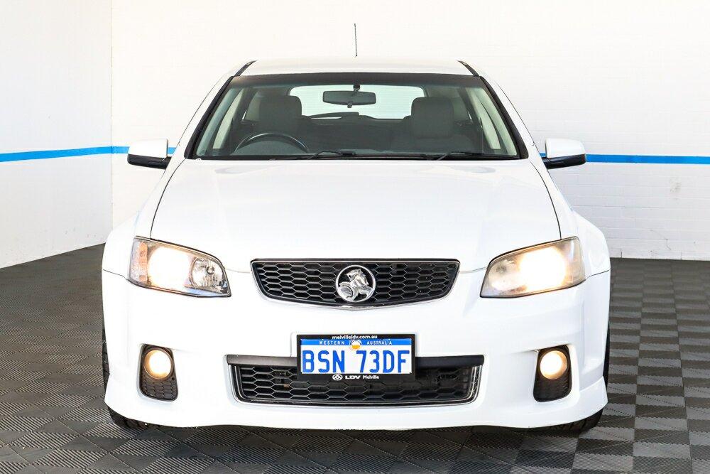 Holden Commodore image 3