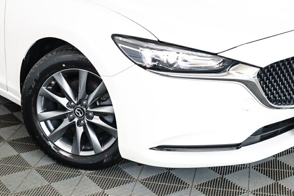 Mazda 6 image 2