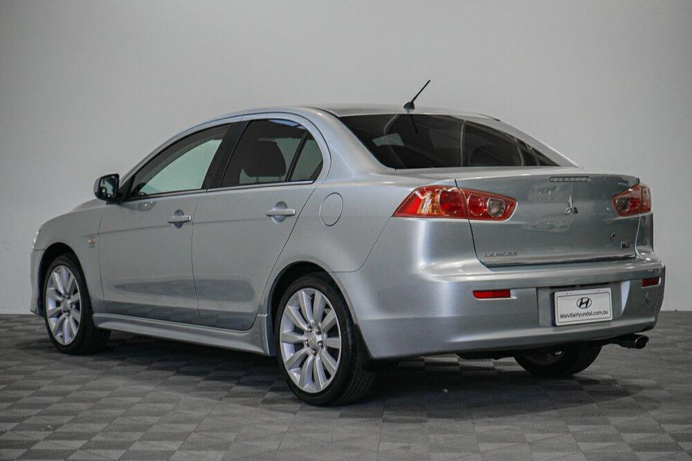 Mitsubishi Lancer image 4