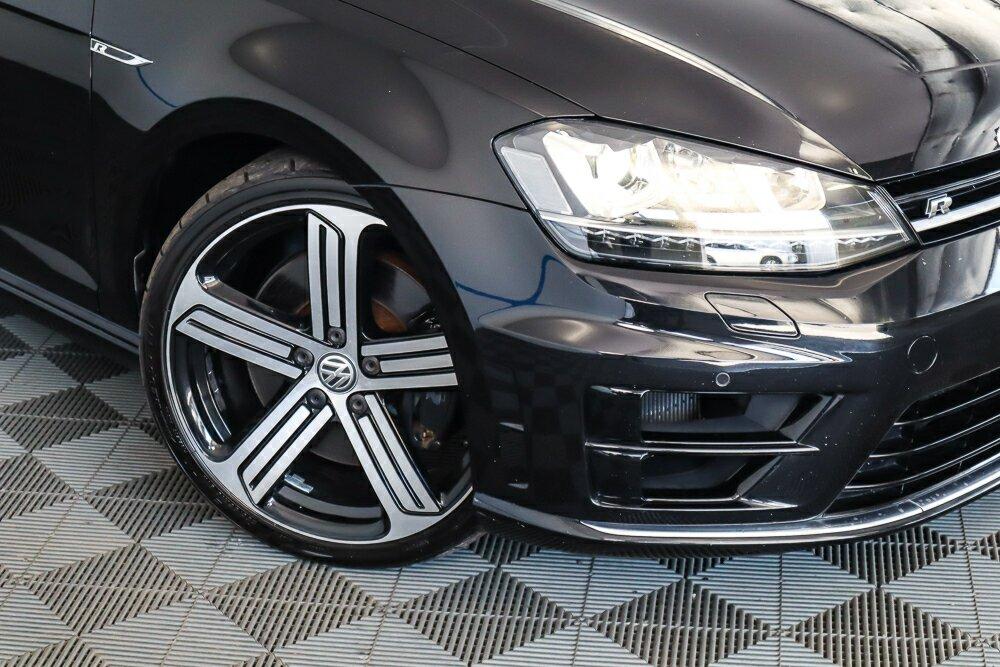 Volkswagen Golf image 2