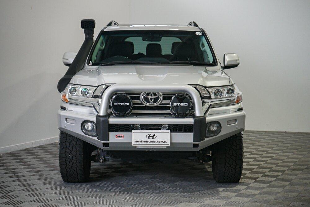 Toyota Landcruiser image 3