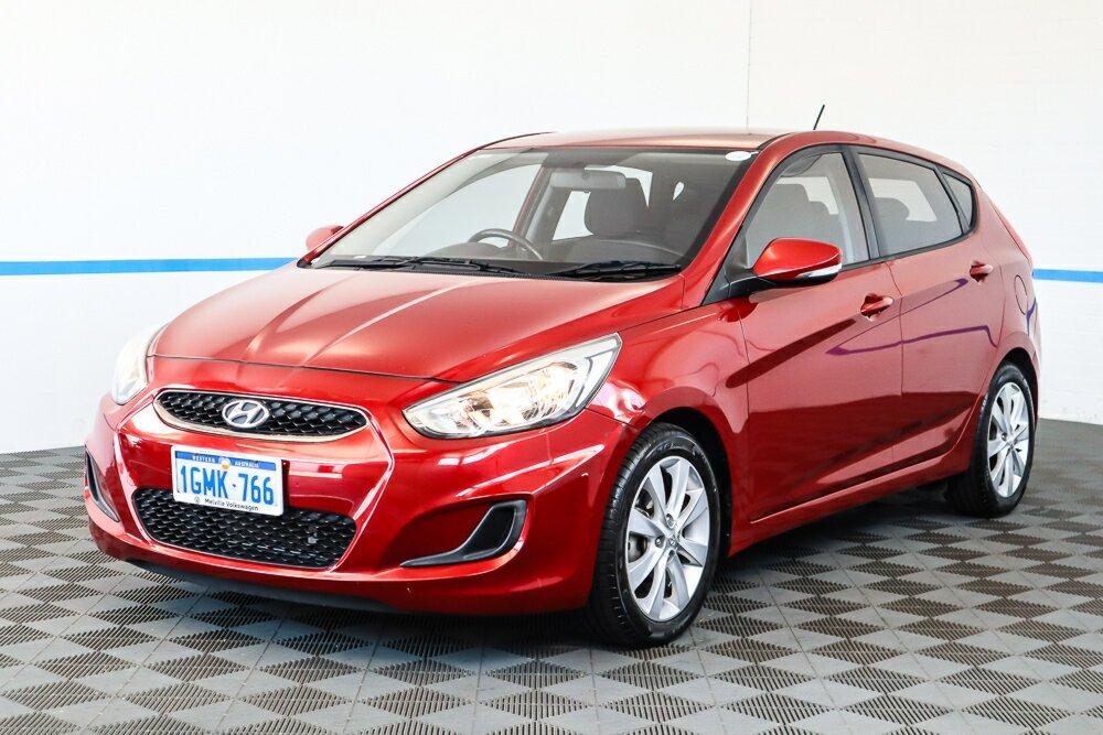 Hyundai Accent image 4