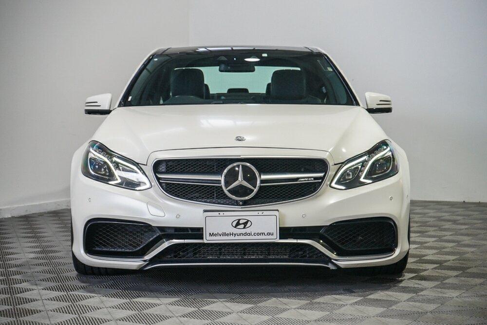 Mercedes Benz E-class image 2