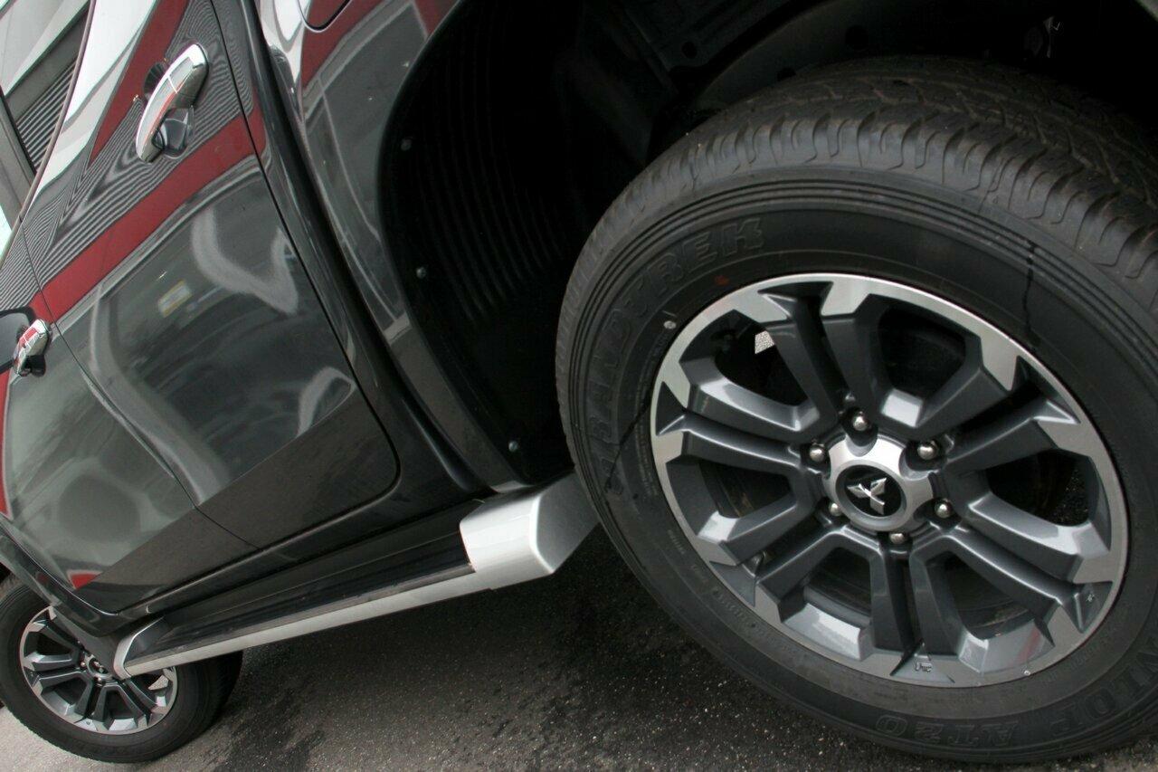 Mitsubishi Triton image 3
