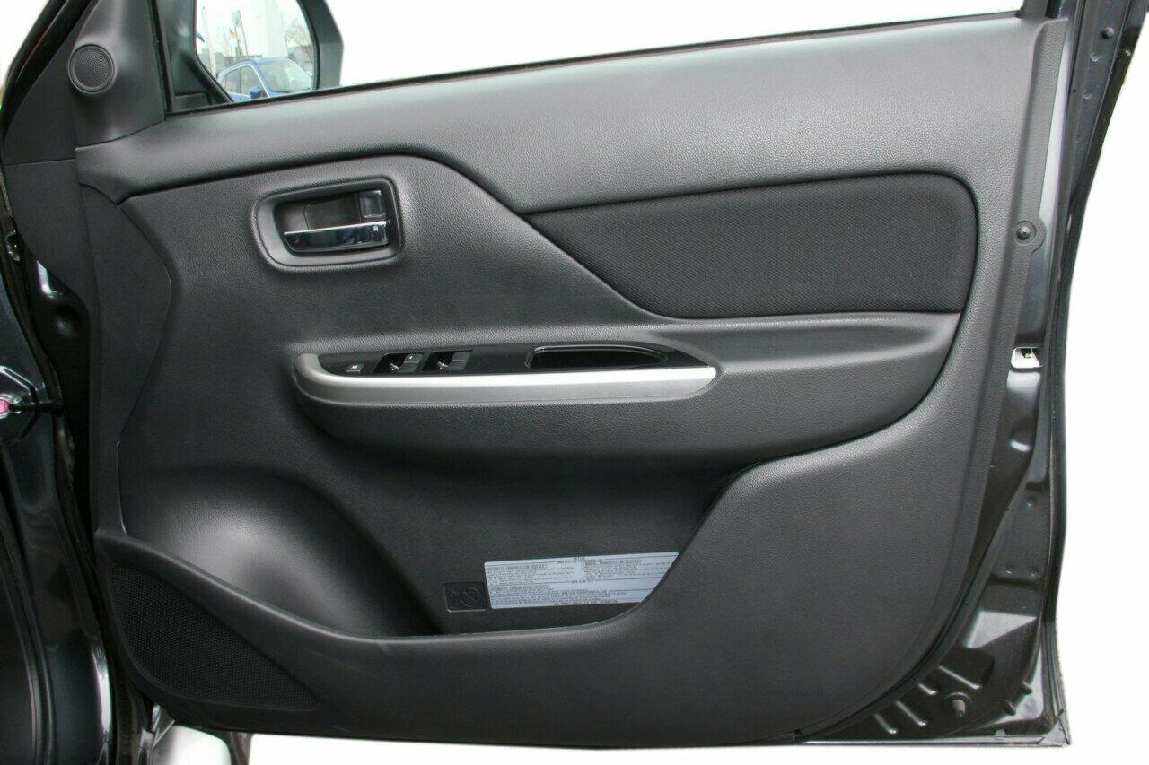 Mitsubishi Triton image 4