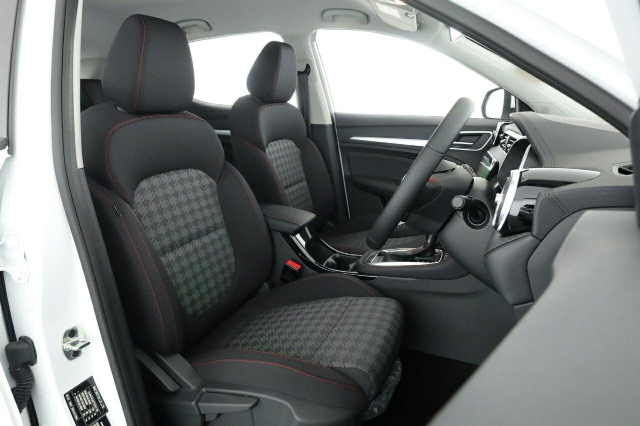 MG Zs image 3