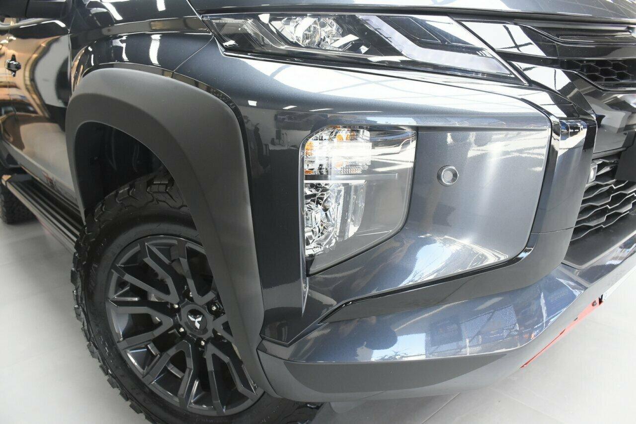 Mitsubishi Triton image 2