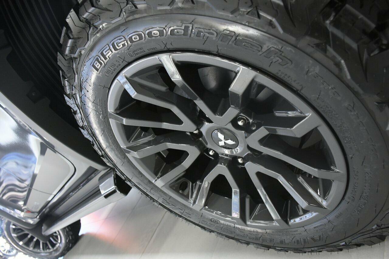 Mitsubishi Triton image 4