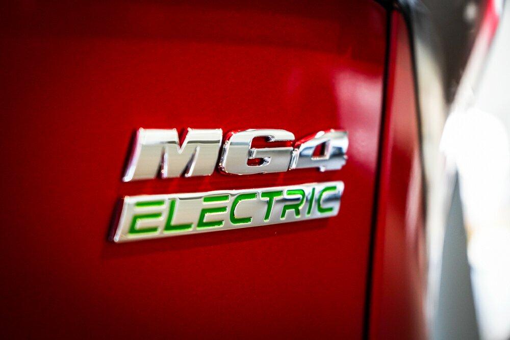 MG Mg4 image 3