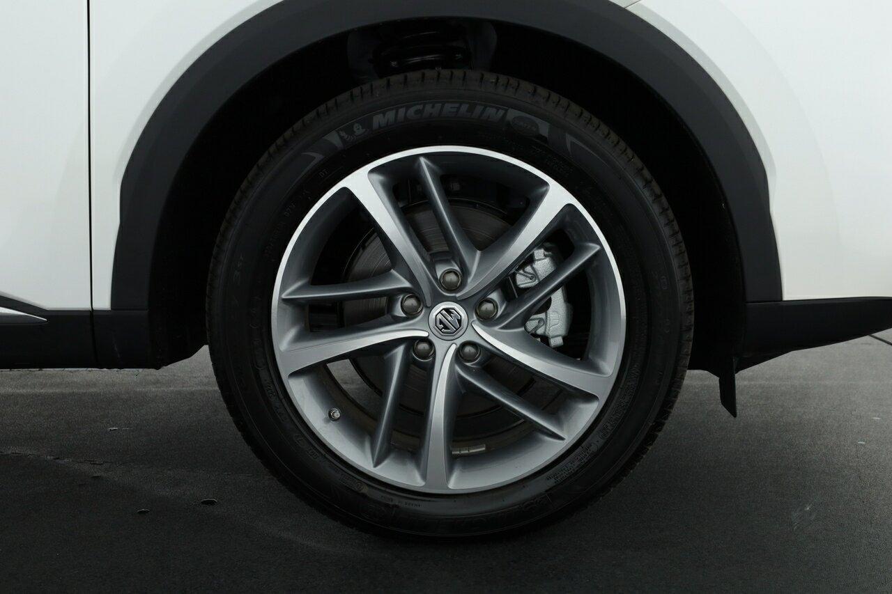 MG Hs Plus Ev image 4