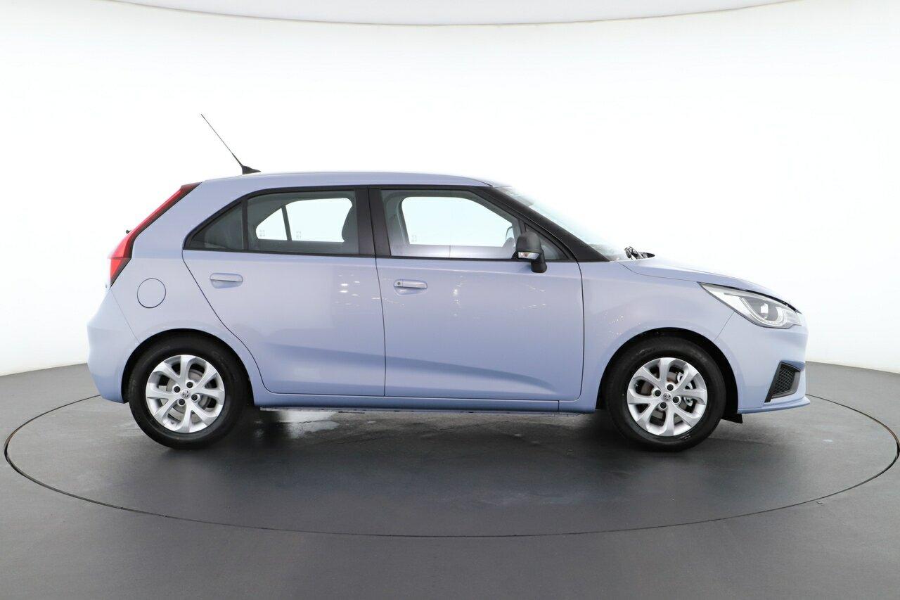 MG Mg3 image 2