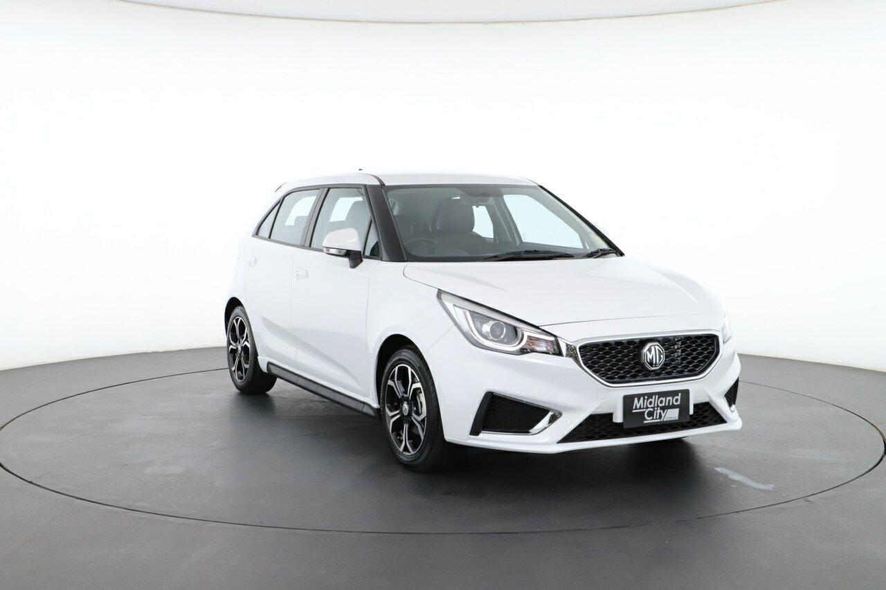 MG Mg3 image 2