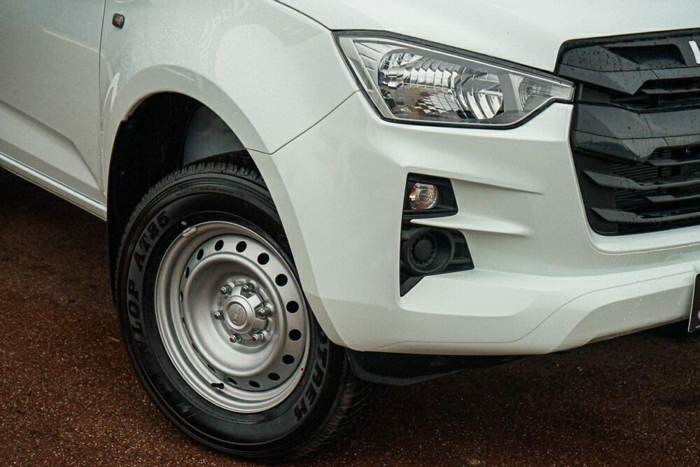 Isuzu D-max image 2