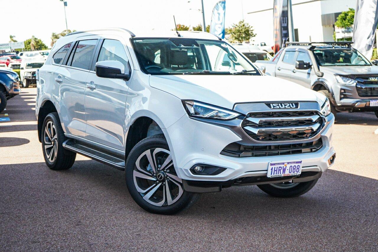 Isuzu Mu-x image 1