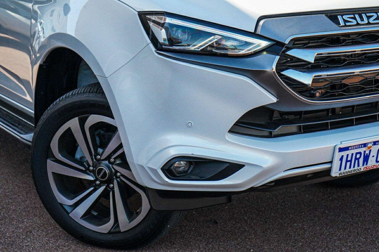 Isuzu Mu-x image 2