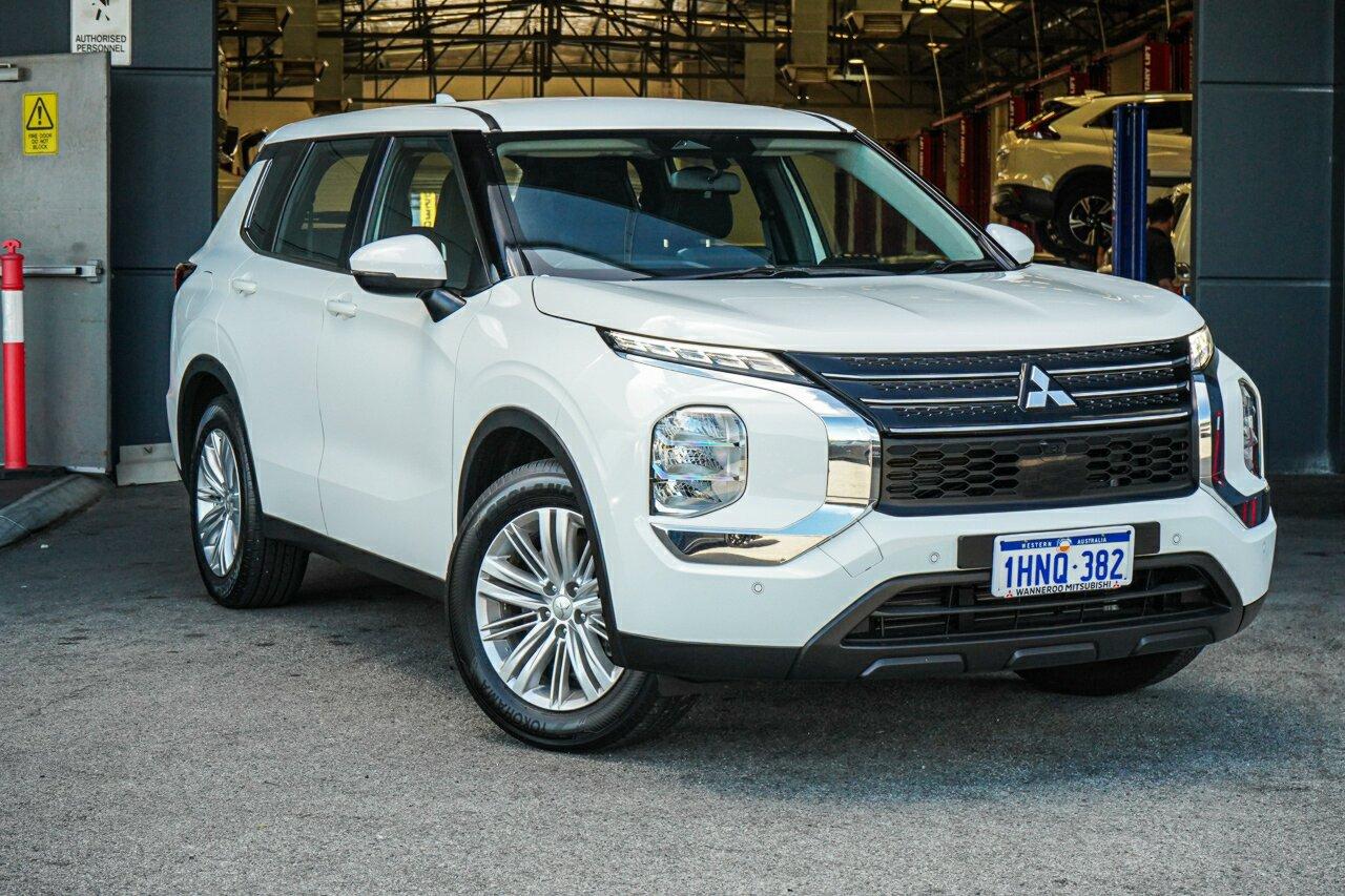 Mitsubishi Outlander image 1