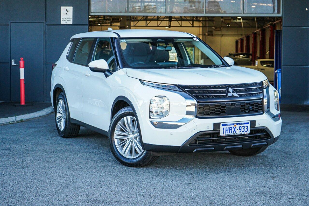 Mitsubishi Outlander image 1