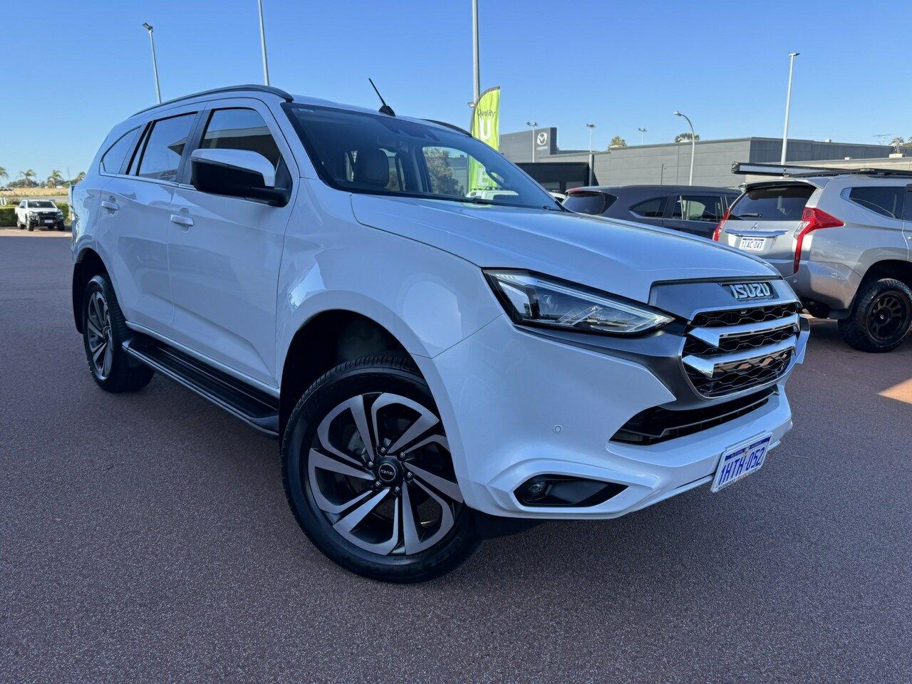 Isuzu Mu-x image 1