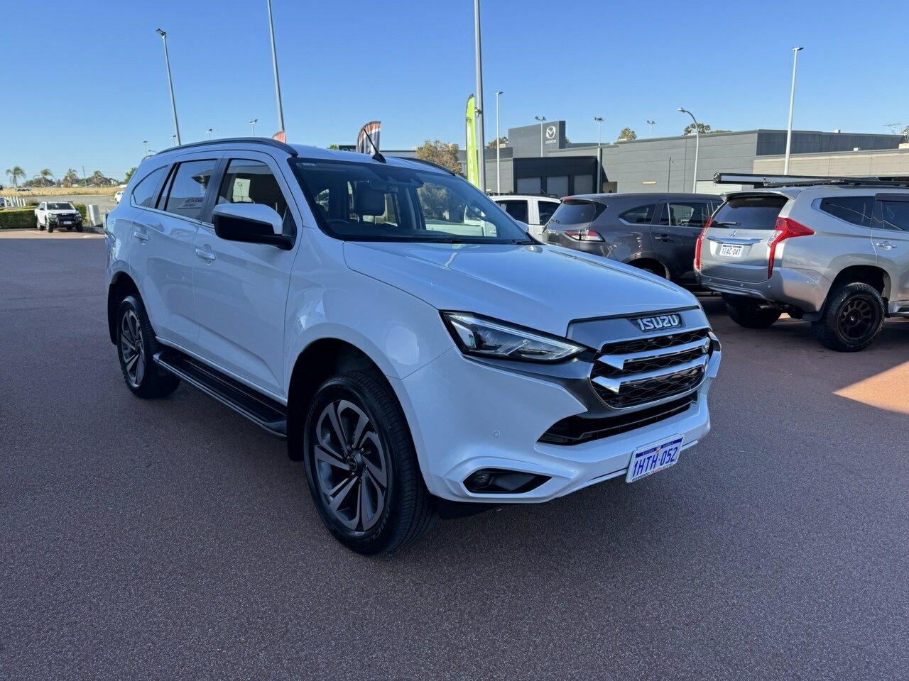Isuzu Mu-x image 2