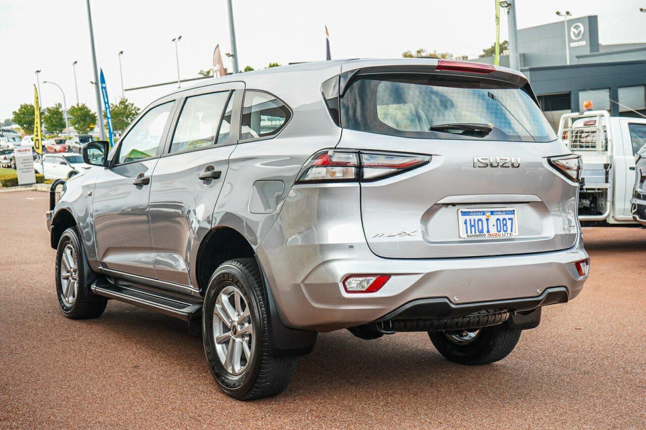 Isuzu Mu-x image 4