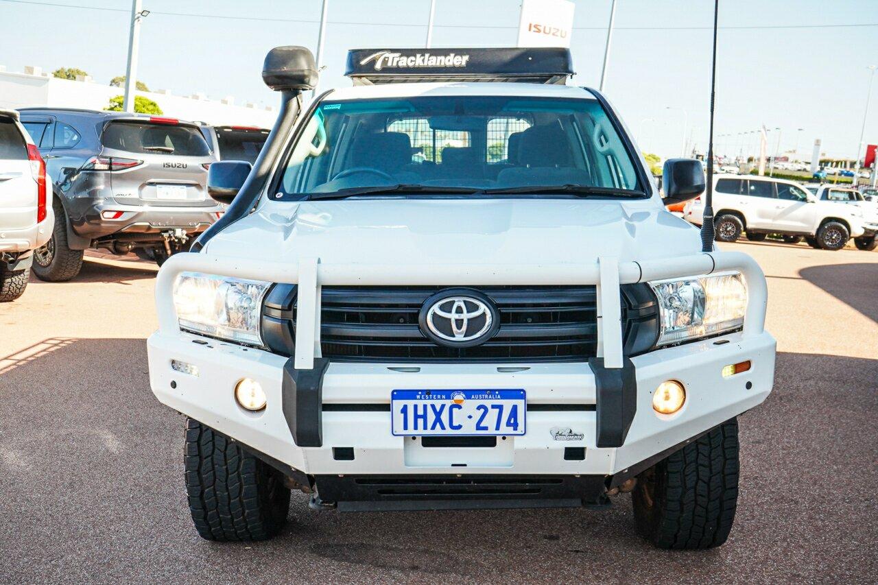 Toyota Landcruiser image 2