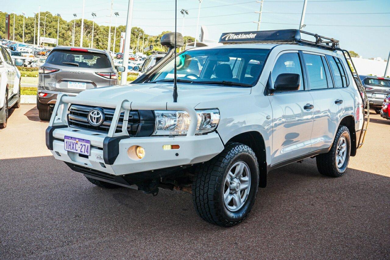 Toyota Landcruiser image 3