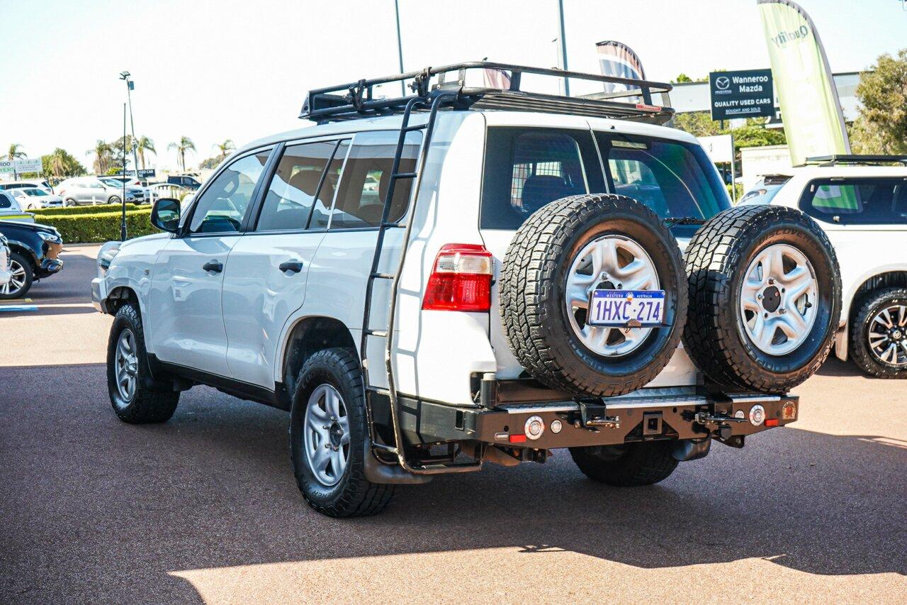 Toyota Landcruiser image 4