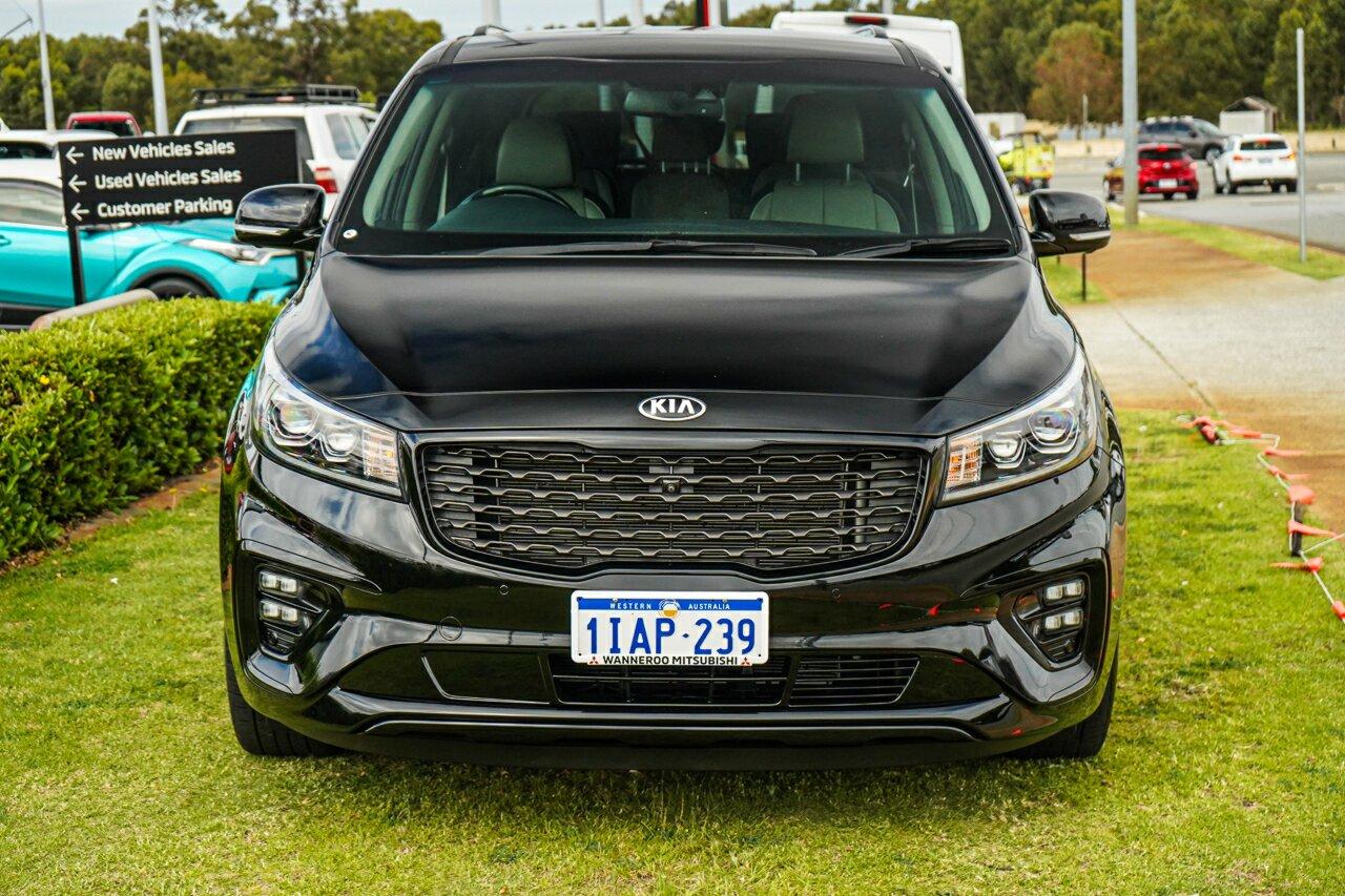 Kia Carnival image 2