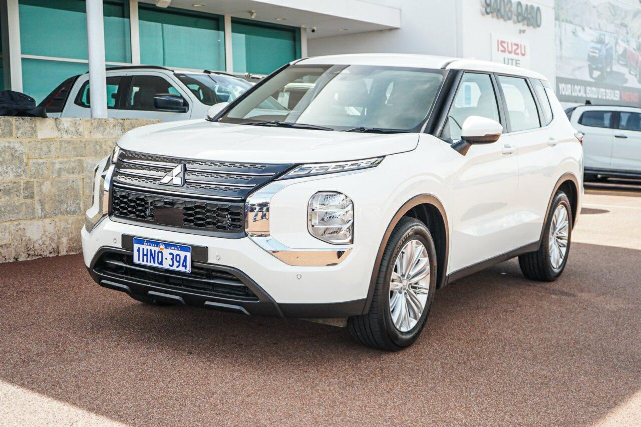 Mitsubishi Outlander image 3