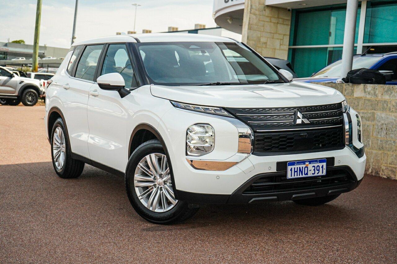 Mitsubishi Outlander image 1