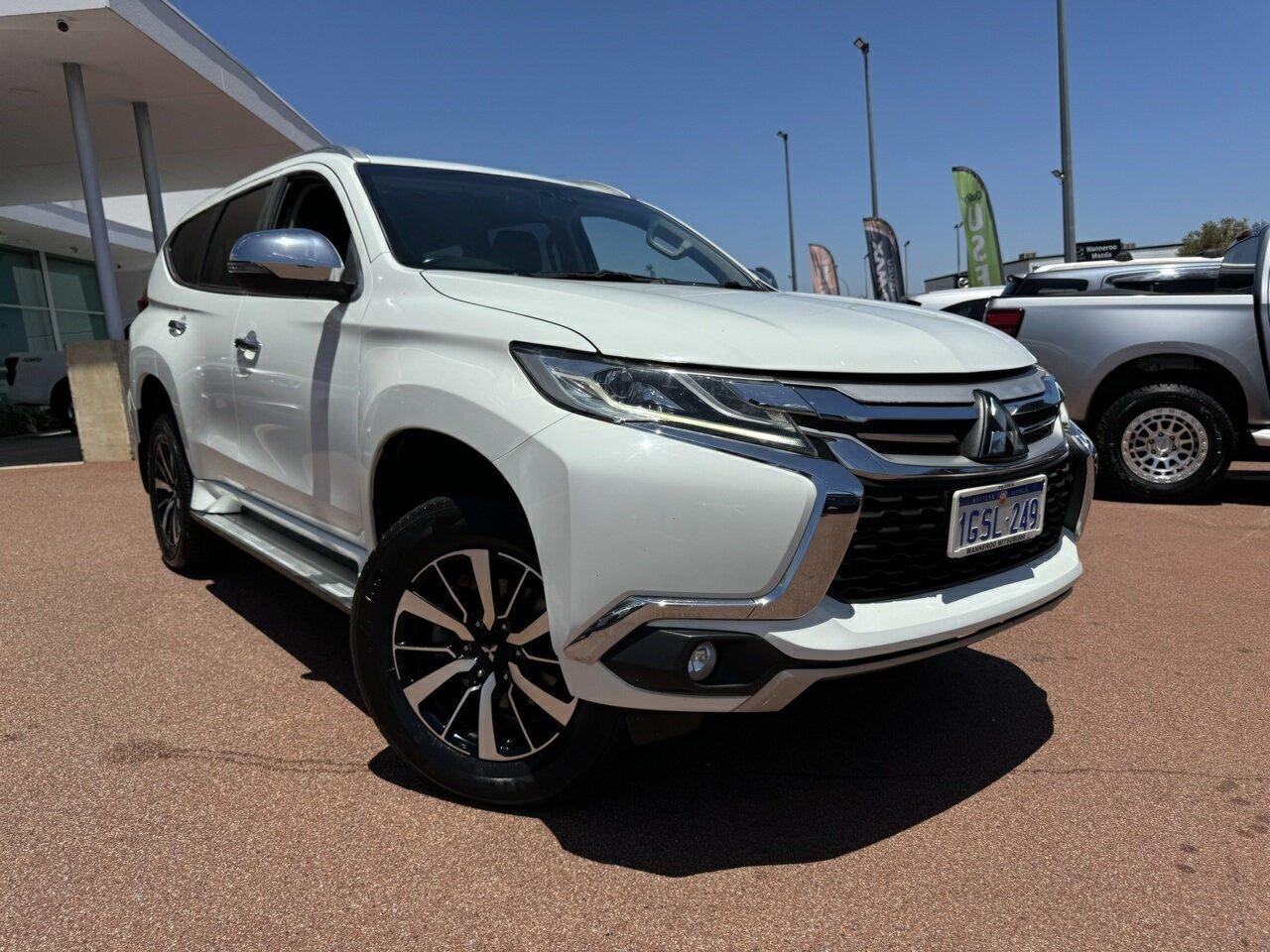 Mitsubishi Pajero Sport image 1