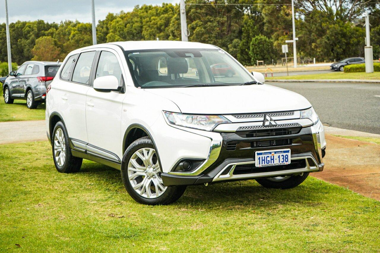 Mitsubishi Outlander image 1