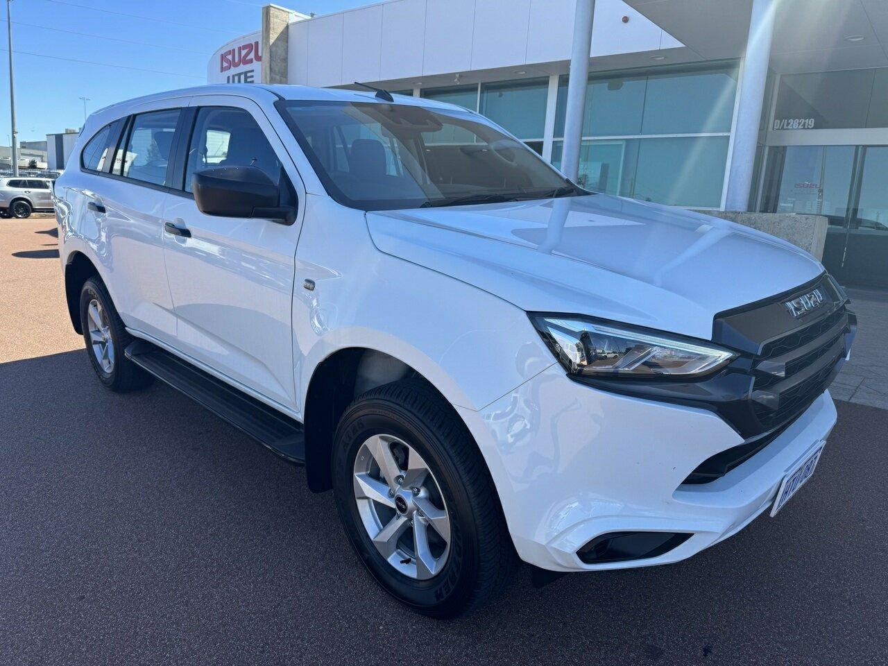Isuzu Mu-x image 2