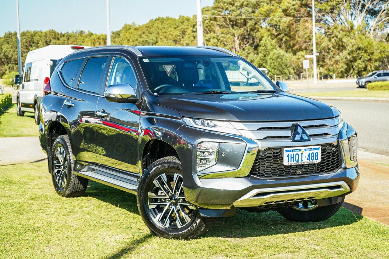 Mitsubishi Pajero Sport image 1
