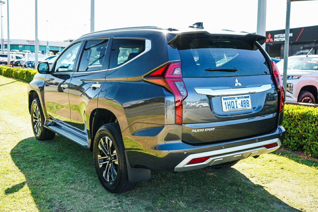 Mitsubishi Pajero Sport image 4