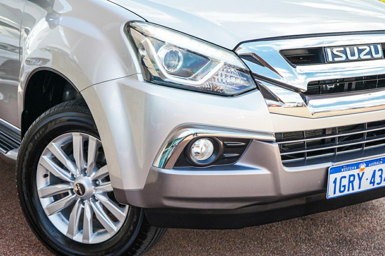 Isuzu Mu-x image 2