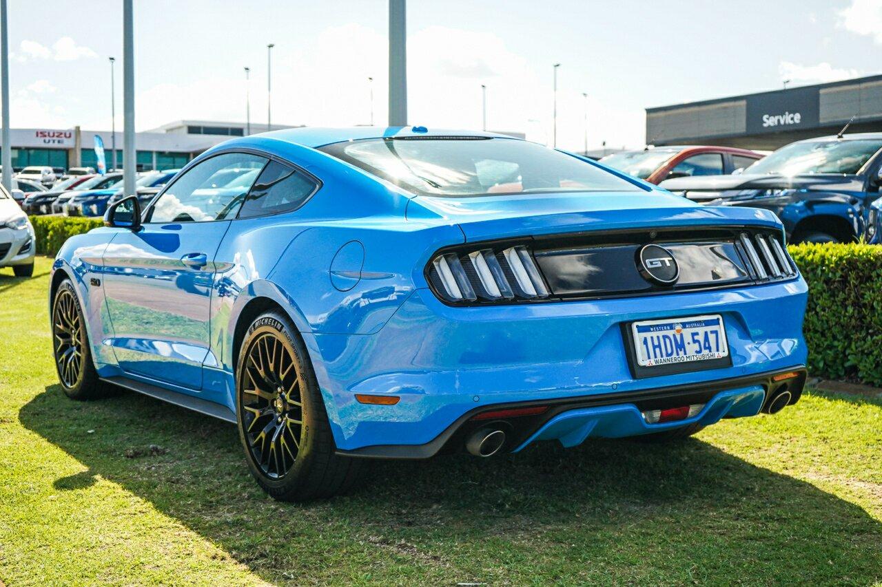 Ford Mustang image 4