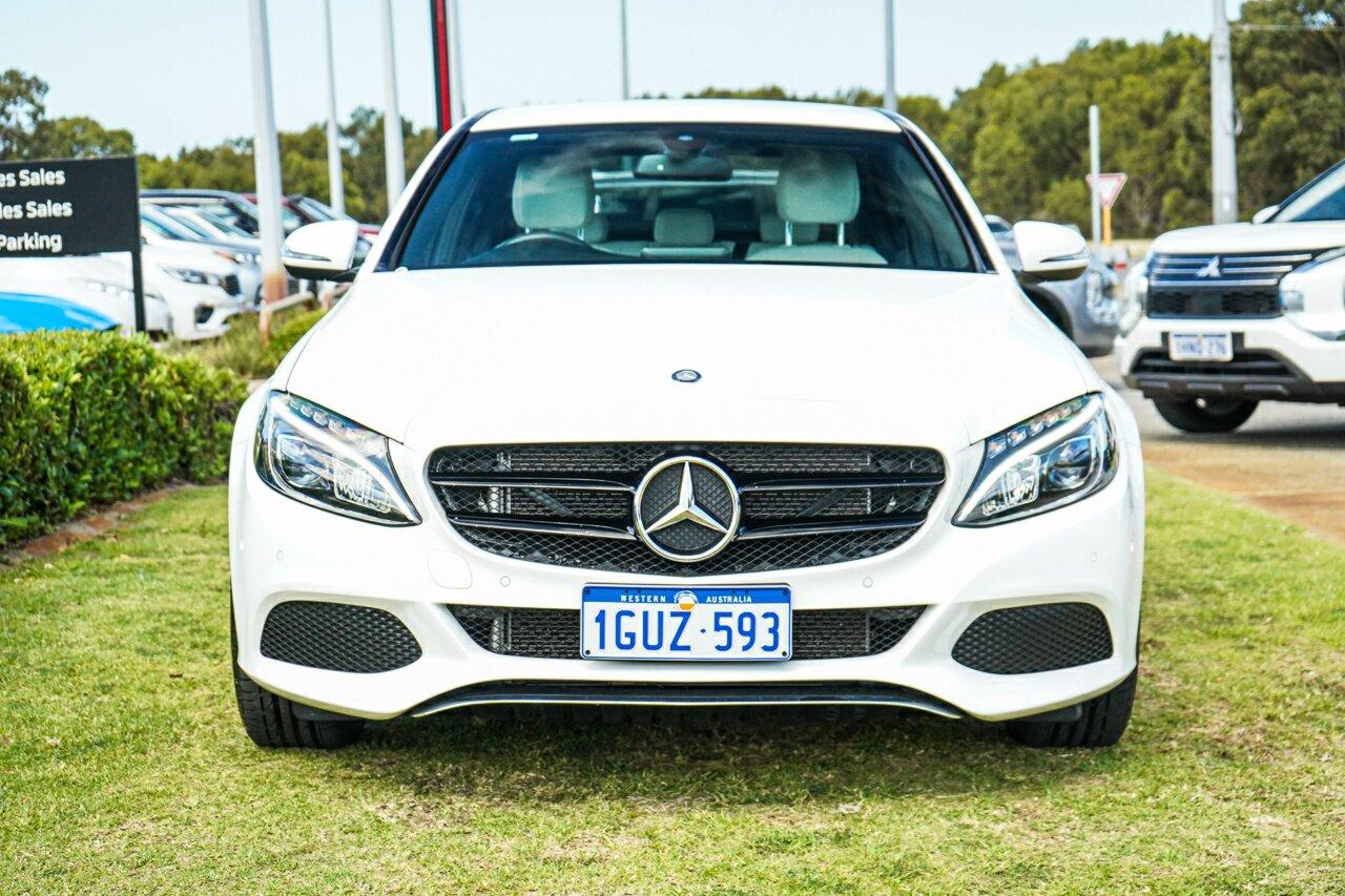 Mercedes Benz C-class image 2