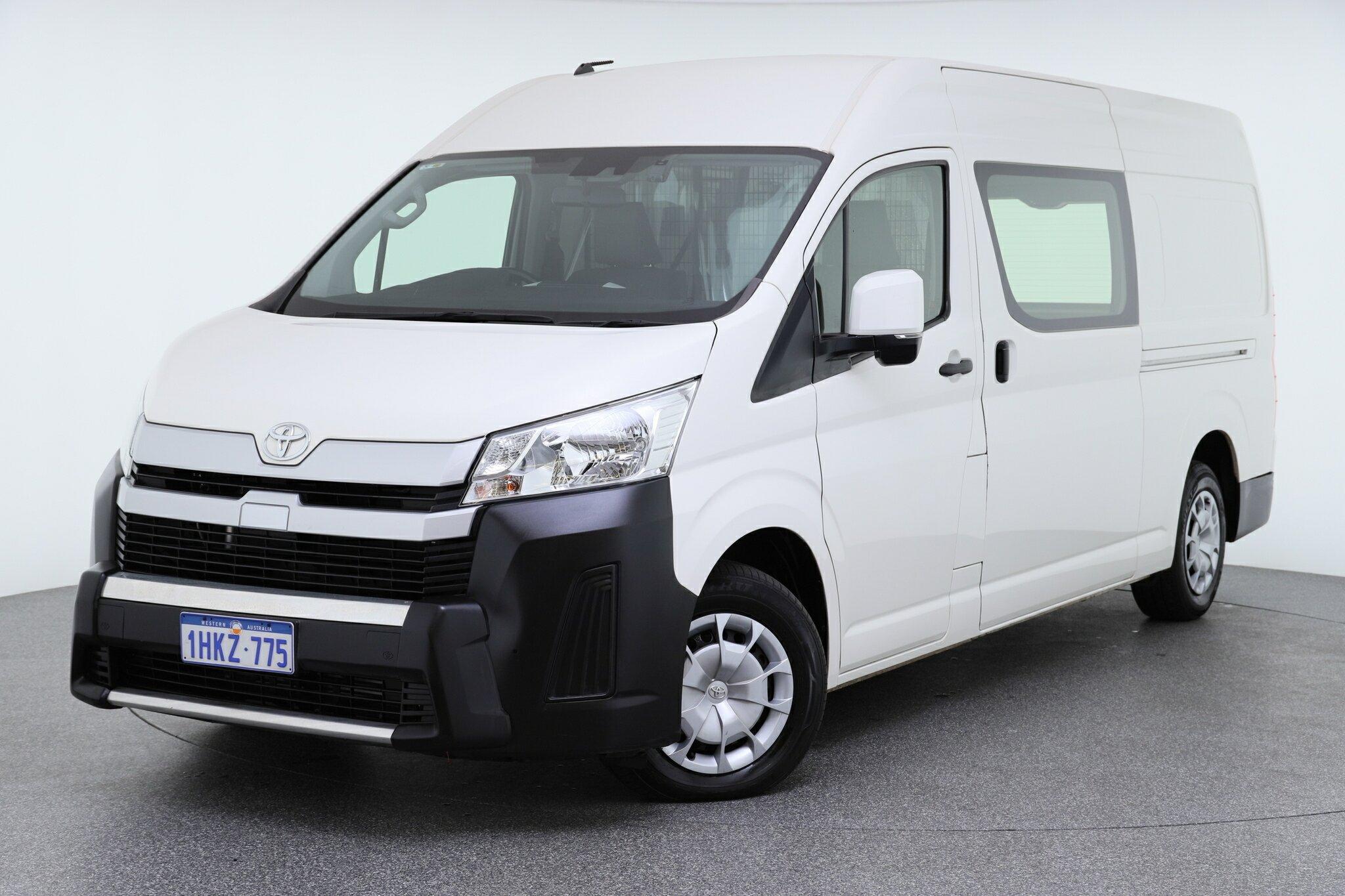 Toyota Hiace image 2