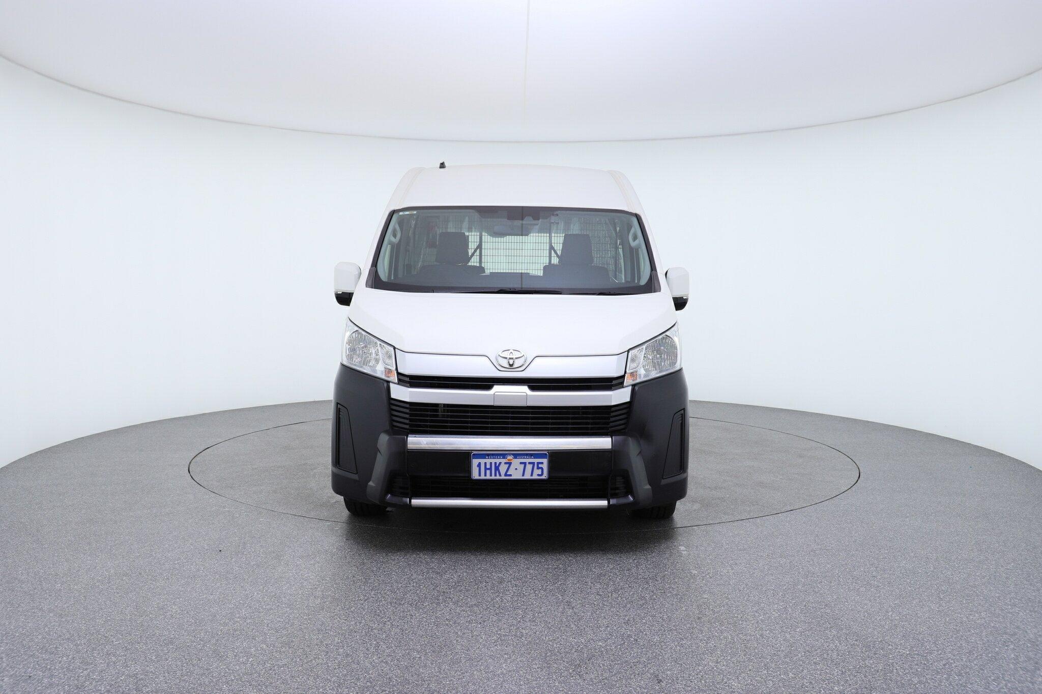 Toyota Hiace image 3