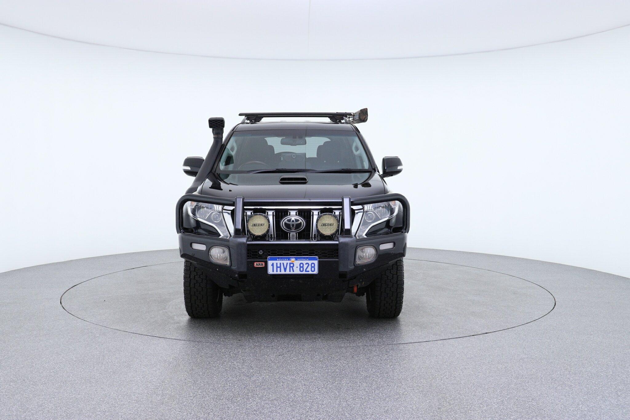 Toyota Landcruiser Prado image 3