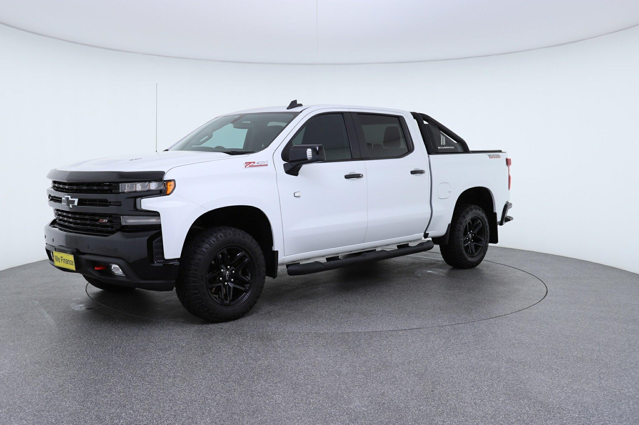 Chevrolet Silverado image 3