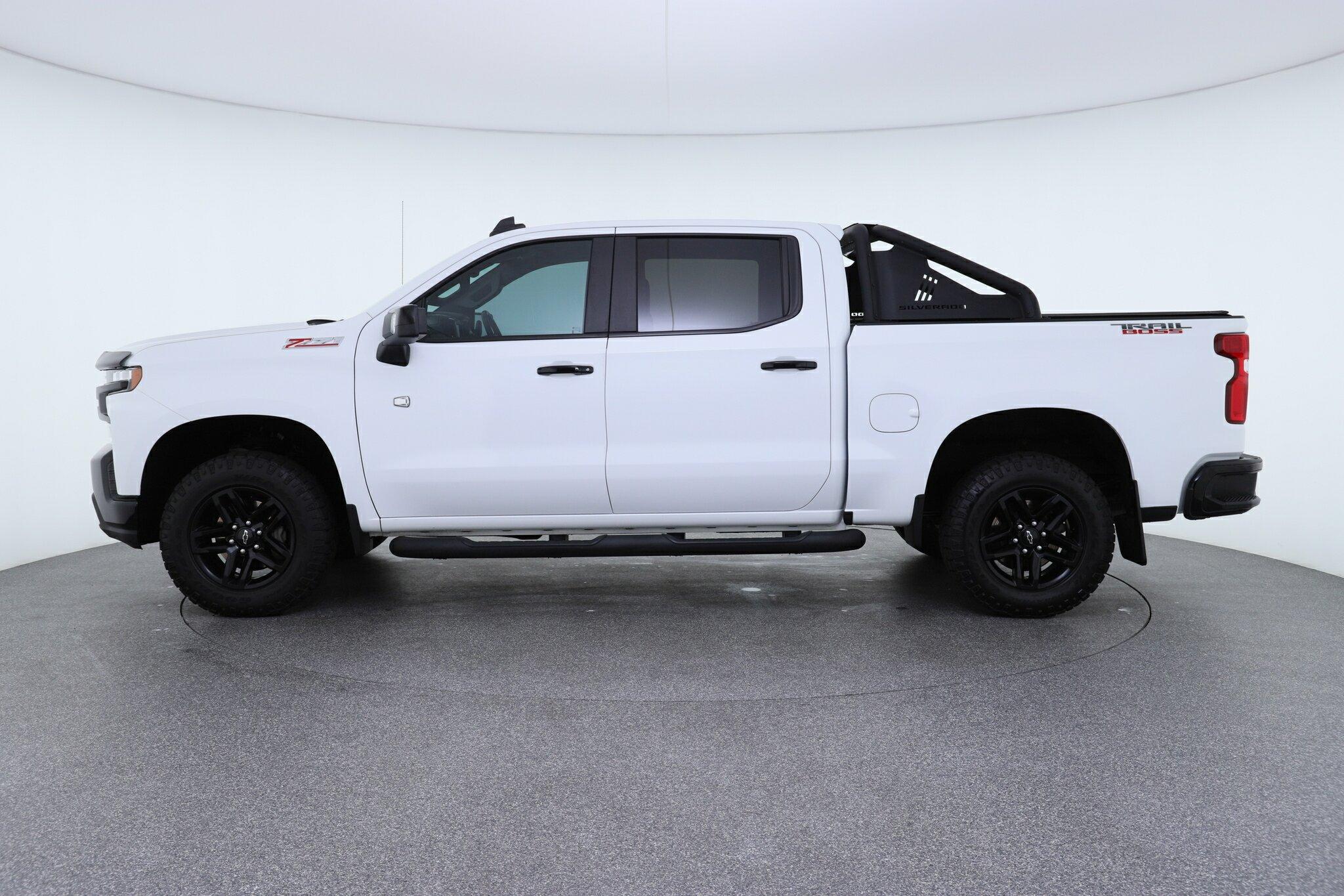 Chevrolet Silverado image 4