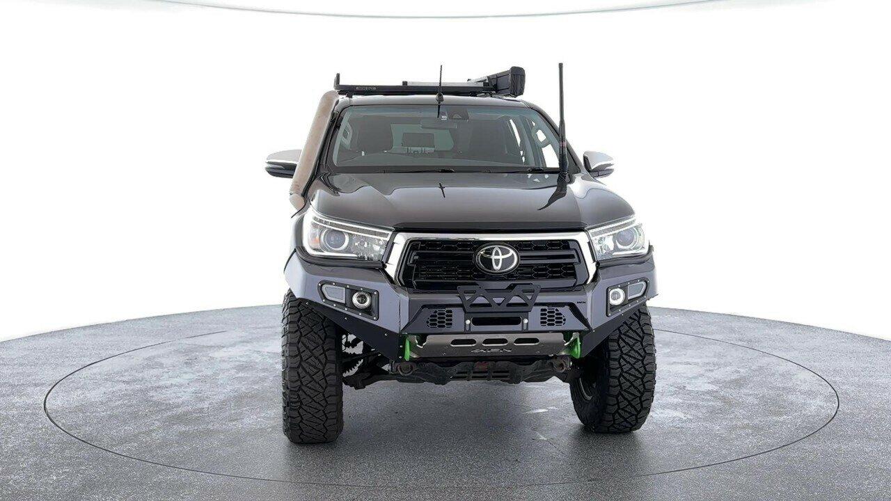 Toyota Hilux image 4